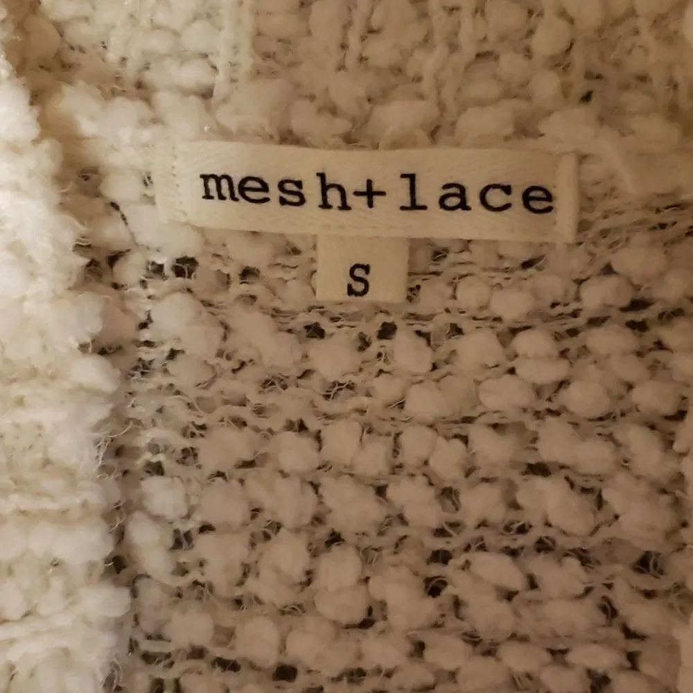 𝅺MESH and lace white Cardigan. Small